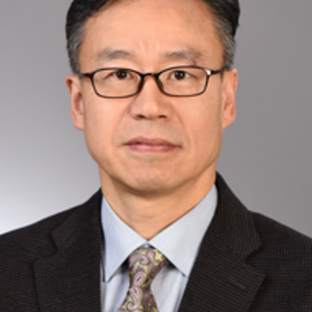 Dr. Chonghwa Kim headshot